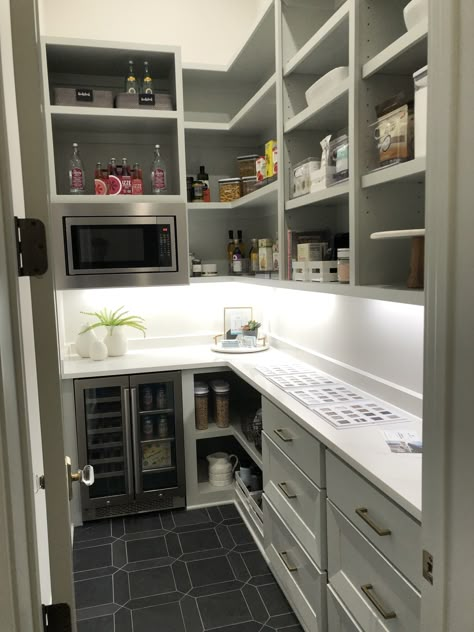 Pantry Redo, Pantry Closet Design, Pantry Layout, House Pantry, Dream Pantry, Pantry Laundry Room, Pantry Room, Pantry Remodel, Pantry Laundry