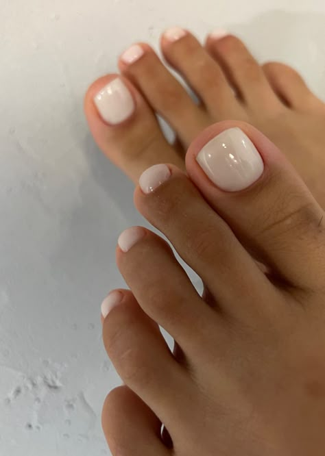 Opi White Pedicure, Natural White Pedicure, Wedding Pedi For Bride, Bridesmaid Toenails Weddings, Pedicure Ideas For Bride, Pink White Pedicure, Hailey Bieber Pedicure, Toe Nail Inspo Short, Pedicure Neutral Colors