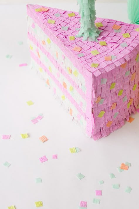 How to Make a Birthday Cake Pinata Pinata Diy, Pinata Ideas, Diy Birthday Cake, Pastel Cupcakes, Pinata Cake, Mini Pinatas, Anniversaire Diy, Piñata Ideas, Diy Pinata