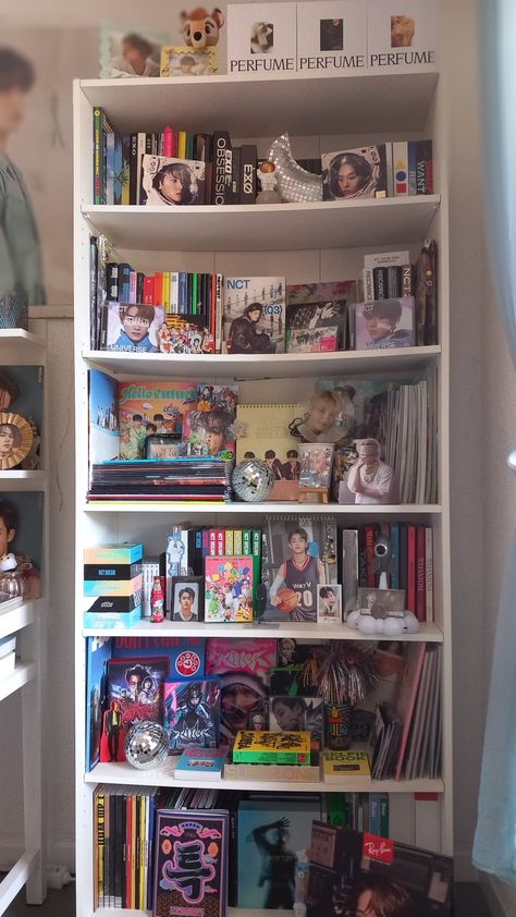 #kpoproom #kpopcollection #nct #exo #shinee #straykids #got7 Nct Album Collection, Shinee Collection, Kpop Shelves, Kpop Albums Shelf, Kpop Shelf, Manga Shelf, Kawaii Room Ideas, Army Room Decor, Album Storage