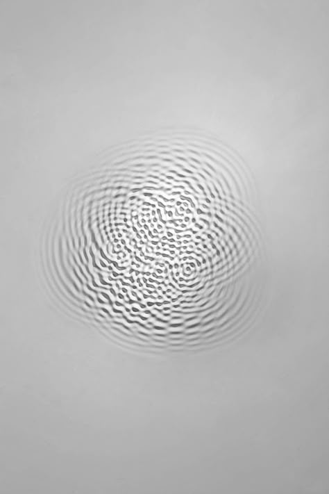 Artist Transforms Gallery Walls into Vibrating Electromagnetic Waves - My Modern Met Water Frequency, Cutlery Design, 3d Tiles, Sound Art, Relief Sculpture, Foto Art, Italian Artist, Sound Waves, Sacred Geometry