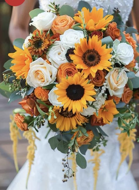 Spring Wedding Colors With Sunflowers, Sunflower Wedding Bouquet Rustic, Sunflower Wedding Theme Rustic, Sunflower Bouquet Aesthetic, Wildflower Centerpieces, Blue Hydrangea Wedding, Rustic Sunflower Wedding, Sunflower Centerpieces, Fall Wedding Color Palette