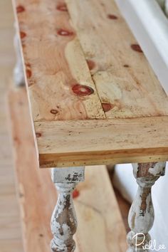 Homemade Sofa, Diy Sofa Table, Reclaimed Furniture, Diy Holz, Diy Sofa, Lodge Decor, Into The Woods, Redo Furniture, Western Decor