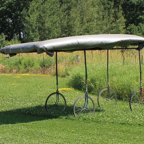 Bernie's rolling garden shade. Made from bicycle parts, metal pipes and tarps, it gives him movable shade as he works his rows of vegetables! Container Gardening Shade, Garden Shade, Hanging Herb Garden, Farm Garden, Outdoor Sheds, Edible Landscaping, Garden Images, Bicycle Art, Garden Elements