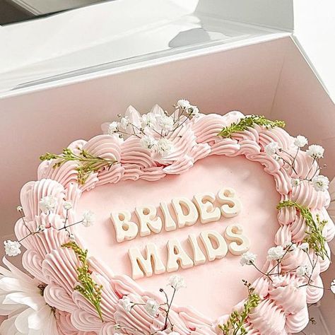 Baked by Julie | West Covina, CA on Instagram: "B R I D E S M A I D S 🩷 • • • • #bridesmaids #bridesmaid #bridesmaidproposal #bridesmaidinspiration #wedding #weddingcake #weddinginspiration #weddingcake #weddingcakeideas #lambeth #lambethcake #heartcake #heartcakes #heartshape #heartshapecake #vintage #vintagestyle #vintagecake #vintagecakes #buttercreampiping #cake #lacounty #cakesofinstagram #cakestagram #westcovina #supportsmallbusiness #626 #bakedbyjulie_ #customcakes #foodphotography" Bridesmaid Proposal Cake, Proposal Cake, Bachelorette Inspiration, Bridal Picnic, Fantasy Country, Bridesmaid Brunch, Picnic Garden, Brunch Cake, Groomsman Proposal