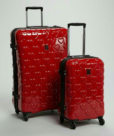 I love that red! Cute Luggage, Stylish Luggage, Red Things, Everything Red, Luggage Case, Vintage Suitcases, Personal Things, Suitcase Set, Big Bags