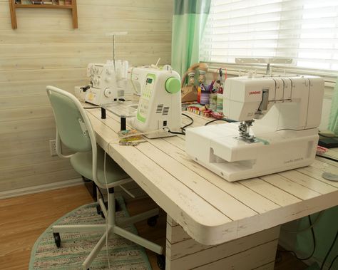 The best DIY sewing table ideas for any space Built In Sewing Machine Table, Multiple Sewing Machine Table, L Shaped Sewing Table Ideas, Ikea Sewing Table, Diy Quilting Table, Sewing Workspace, Sewing Table Ideas, Sewing Machine Desk, Folding Sewing Table