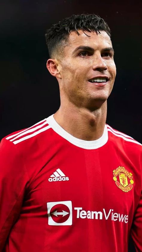 Cristano Ronaldo Wallpapers, Ronaldo Cristiano Wallpapers, Ronaldo Photo, Cristiano Ronaldo Manchester United, Cristiano Ronaldo Wallpaper, Football Ronaldo, Cr7 Vs Messi, Ronaldo Photos, Cristiano Ronaldo Portugal