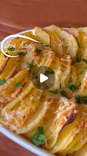 Karina Valladares on Instagram: "Hubby loves Potatoes so I made him Creamy Cheesy Scalloped Potatoes My husband loves potatoes 😋 and this recipe is one of his favorites, creamy and cheesy scalloped potatoes. This recipe is so easy to make, you have to try it! 🥰 Please comment down below what recipe you will like to see next. Also, check out our YouTube Channel for more delicious recipes. Link in Bio 😊  SCALLOPED POTATOES INGREDIENTS: ► 3 lbs golden potatoes ► 1/2 cup smoked gouda cheese ► 3 tbsp parmesan cheese ► 3 minced garlic cloves ► 1 can media crema light ► Salt and pepper to taste ► Some butter ► Some parmesan cheese ► Fresh parsley  #mexicanas #receta #yum #comidacasera #cocinamexicana #cocinacasera #cocinandoconamor #cocina #cocinando #foryoupage #scallopedpotatoes #cheesypotat Scalloped Potatoes Videos, Scalloped Potatoes Healthy, How To Make Scallops, Potato Rolls Recipe, Golden Potatoes, Cheesy Scalloped Potatoes, Scalloped Potatoes Easy, Scalloped Potatoes Recipe, Potato Stacks