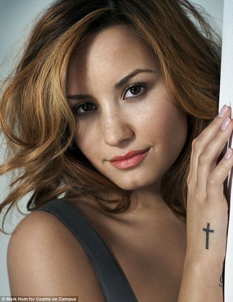 Demi Lovato Tattoos, Demi Lovato Cover, Cross Tattoo Designs, Camp Rock, Cross Tattoo, Girl Crushes, 인물 사진, Woman Crush, Demi Lovato