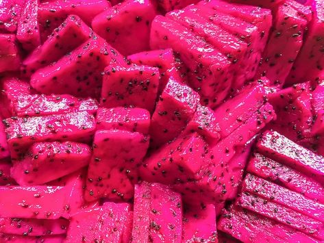 Ripe juicy sliced of pink pitaya. tropic... | Premium Photo #Freepik #photo #pitaya #dragon-fruit #fruit-slice #exotic-fruits Purple Dragon Fruit, Dragon Fruit Tree, Pink Pitaya, Fruit Background, Pink Dragon Fruit, Red Dragon Fruit, Healthy Eating Diets, Pink Dragon, Fruit Slice