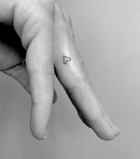 Tiny Heart Tattoo, Heart Tattoo On Finger, Tiny Finger Tattoos, Stone Tattoo, Tiny Heart Tattoos, Finger Tattoo For Women, Single Needle Tattoo, Tattoo Trend, Stylish Tattoo