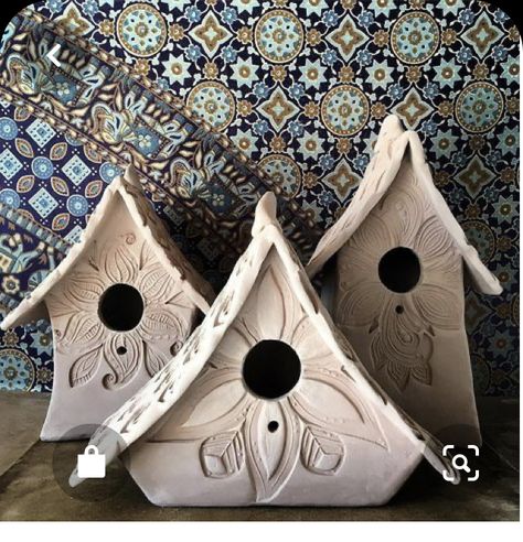 Ceramic Bird Houses, Ceramic Birdhouse, Clay Bird, Pottery Store, Beginner Pottery, Pottery Houses, Sculptures Céramiques, Pottery Handbuilding, Garden Pottery