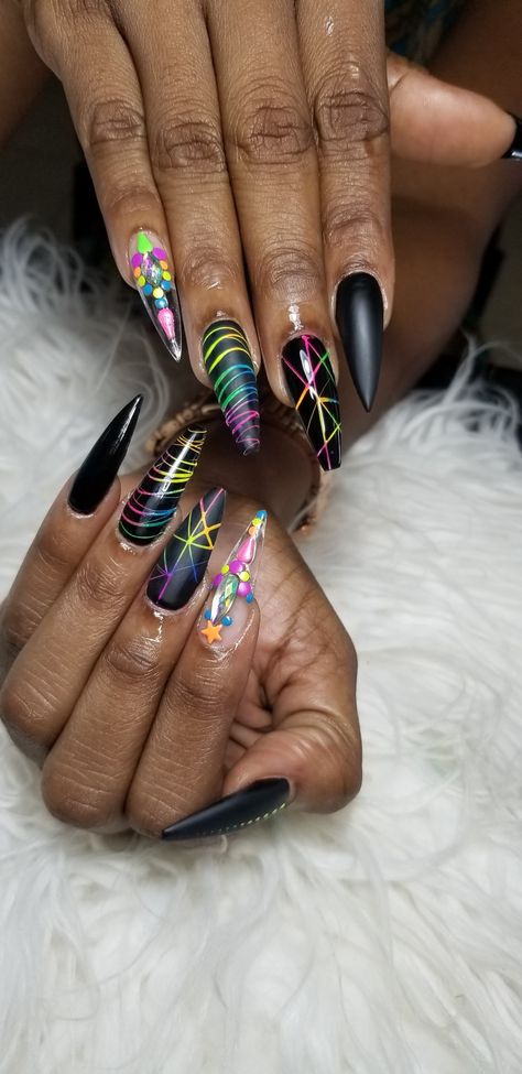 Neon Spider Gel Nails, Spider Gel, Spider Gel Nails, Spider Gel Nail Designs, Neon Pigment Nails, Neon Pigment Nail Art, Spider Gel Nail Art, Splatter Nails, Posh Nails