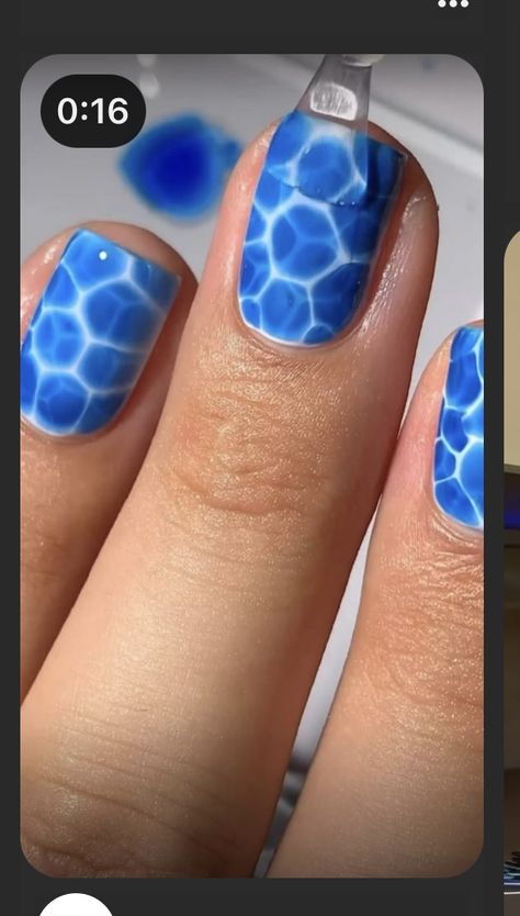 Blue Nail Art For Short Nails, Water Effect Nail Art, How To Do Pool Water Nails, Summer Nail Art Simple, Gel Paint Nail Art, Pool Themed Nails, Blue Nails Pattern, How To Do Water Effect On Nails, Swimming Pool Nail Art