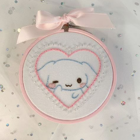 Kawaii Cross Stitch, Embroider Ideas, Kawaii Crochet, Cute Embroidery, Simple Embroidery, Hand Embroidery Art, Sewing Embroidery Designs, Hand Embroidery Stitches, Hand Embroidery Patterns