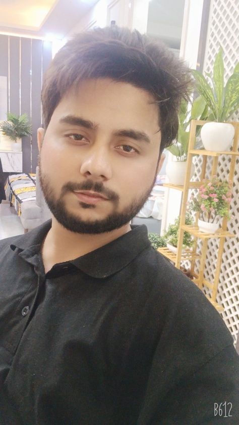 Man Dp Pic, Pakistani Boys Pic, Selfie Ideas Funny, Indian Man Selfie, Boy Pics For Fake Acc, Fake Boys Pic, Handsome Boy Pic, Indian Boys Pic, India Boy