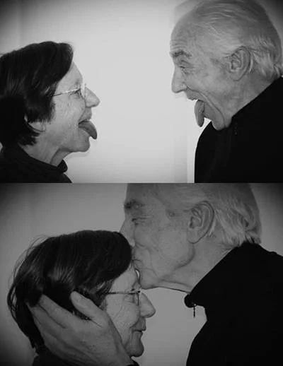 These 27 Old Couples Will Remind You What Love Is All About - Lifehack Morning Kisses, Public Display Of Affection, Growing Old Together, Never Grow Old, Old Couples, Love Others, Everlasting Love, Finding Love, Hopeless Romantic