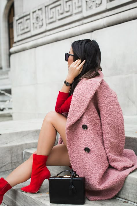 Pink Coat Outfit, Outfit Coat, Cross Shoes, Wendy's Lookbook, Time Stands Still, Moda Chic, Mark Cross, Pink Coat, Coat Outfits