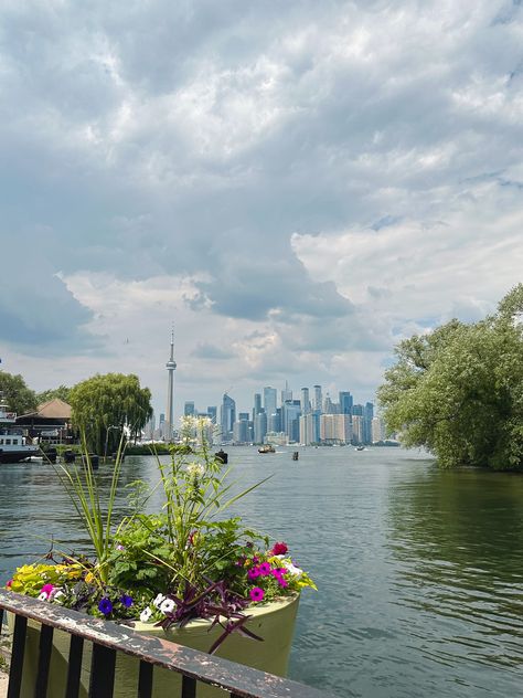 Centre Island at the Toronto Islands Winter Date Ideas, Toronto Girls, Centre Island, Toronto Island, Toronto Skyline, Toronto Travel, Clothing Optional, Downtown Toronto, Union Station