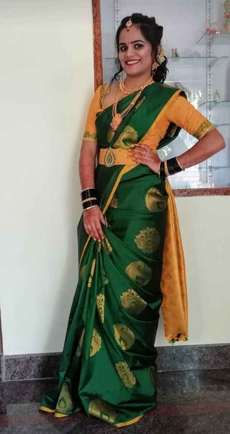 Yellow Green Saree Blouse Design, Yellow Green Saree, Yellow Blouse Design, Yellow Blouse Designs, Alternative Fashion Grunge, Saree Yellow, Saree Blouse Design, Yellow Border, Fashion Grunge