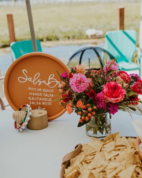 Modern Mexican Backdrop, Mexican Welcome Party, Wedding Shower Mexican Theme, Hacienda Backdrop, Modern Mexican Bridal Shower Ideas, Mexican Rehearsal Dinner Ideas, Mexican Engagement Party, Mexican Bridal Shower Ideas, Classy Fiesta Theme Party