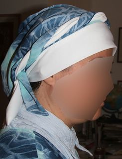 How to Sew a Snood; Free Snood Pattern Revamp Clothes, Snood Pattern, Chemo Scarves, Sewing Headbands, Hair Snood, Head Turban, Head Coverings, Wig Hat, Fleece Hat