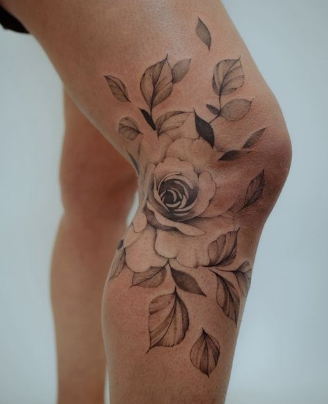 Knee Replacement Tattoo Ideas, Outer Leg Tattoos Women, Women Leg Tattoo Ideas Unique, Floral Tattoo Around Knee, Rose Tattoo On Knee, Around Knee Tattoos Women, Women Knee Tattoos, Side Knee Tattoos Women, Knee Tattoo Women