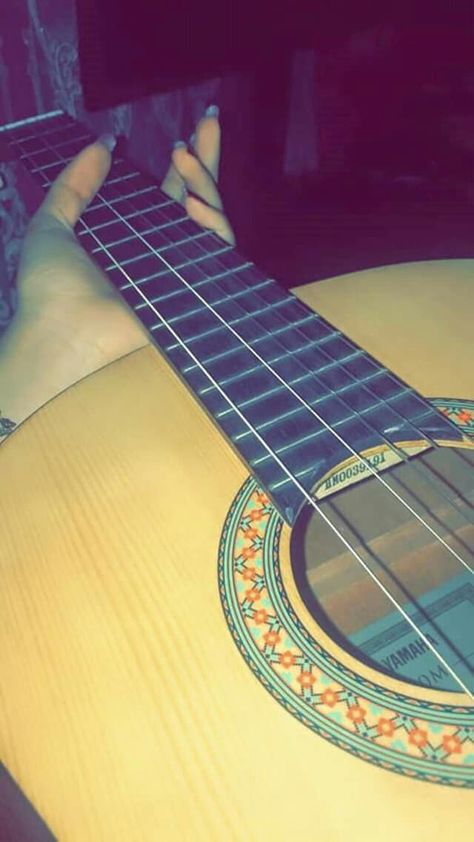 Guitar Snapchat, Guitar Snapchat Story, Acoustic Guitar Photography, Birthday Quotes For Me, Army Video, Guitar Photography, Snapchat Story, Snapchat Picture, Best Poses For Pictures