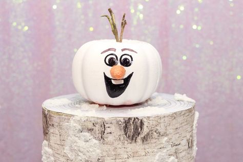 Frozen Pumpkin Painting, Elsa Pumpkin, Olaf Pumpkin, Diy Pumpkins Painting, Elsa Anna And Olaf, Anna And Olaf, Creative Pumpkin Painting, Frozen Pumpkin, Pumpkin Painting Ideas