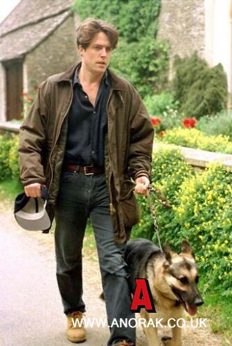 Hugh Grant & his GSD Hugh Grant 90s Style, Hugh Grant Style, Cary Grant Style, Hugh Grant Outfit, Hugh Grant 90s, Hugh Grant Hair, Hugh Grant Notting Hill Glasses, Notting Hill Hugh Grant, Hugh Grant Notting Hill