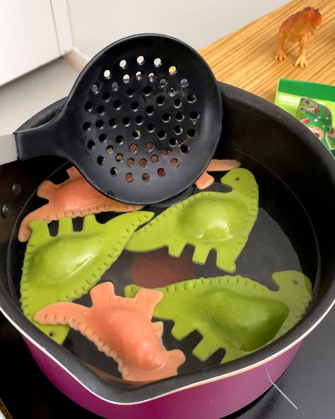 Dinosaur Meal Ideas, Dinosaur Ravioli, Dinosaur Shaped Food, Animal Shaped Foods, Chefclub Network, Chefclub Kids, Dinosaur Food, Cute Snacks, Birthday Food