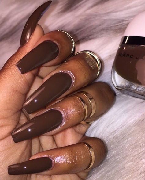 pinterest: ✨CHANELVINTAGEE✨ Brown Fingernails, Brown Acrylic Nails, Brown Nail Polish, Brown Nail, Brown Acrylic, Dark Nails, Colorful Nail Designs, Brown Nails, Girls Nails