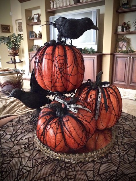 Lace Pumpkins. 2017 -Katy Silb Lace Pumpkins, Samhain Ideas, Sewing Halloween, Autumnal Decor, Pumkin Decoration, Diy Halloween Dekoration, Creative Pumpkin Painting, Pumpkin Craft, Halloween Dance