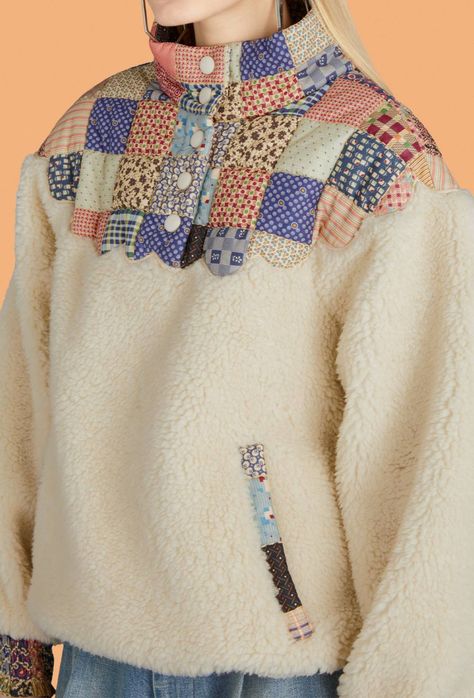 VAULT Gucci - Val Chisone patchwork quilt jacket Patchwork Jacket Pattern, Patchwork Quilt Jacket, Patchwork Sweatshirt, Blouse Casual Fashion, Blanket Coat, Gucci Vintage, Quilt Jacket, Patchwork Jacket, Create Outfits