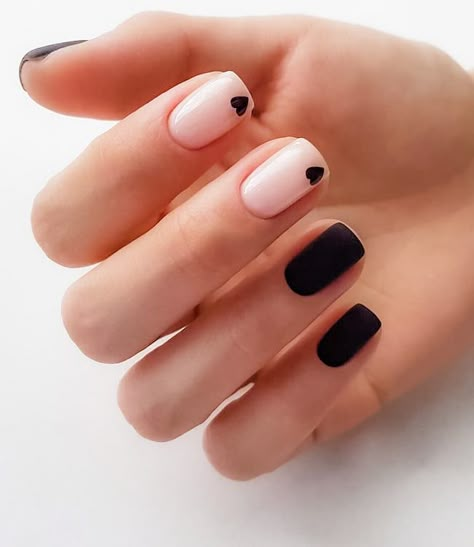 Valentines Diy Nails, Small Heart Design Nails, Small Heart Nail Art, Tiny Hearts Nails, Black Nails With Small Heart, Simple Heart Nails, Honeymoon Nails, Tiny Black Heart Nails, Diy Valentine's Nails