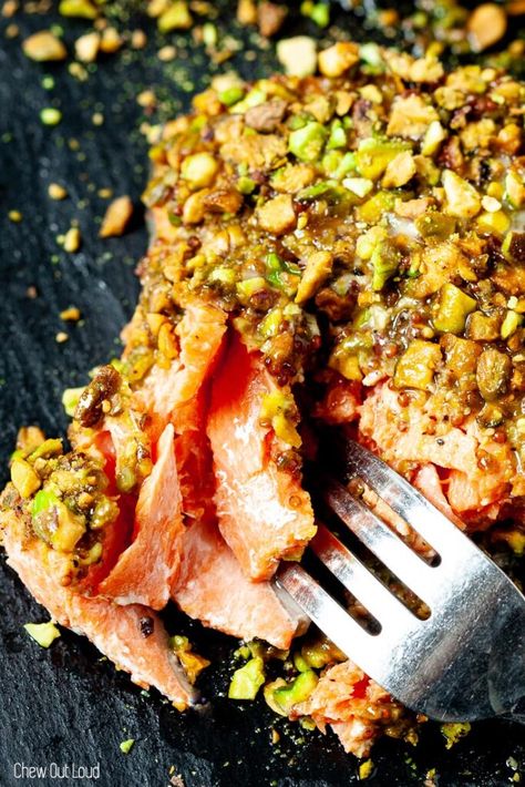 Pistachio Crusted Salmon - Chew Out Loud Crusted Salmon Recipes, Pistachio Crusted Salmon, Side Dishes For Salmon, Healthy Salmon, Crusted Salmon, Salmon Dinner, Dinner Guests, Dinner Guest, Cooking Salmon