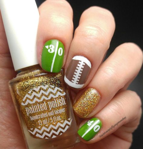 Football Super Bowl nails Football Gel Nail Designs, Fall Football Nails 2023, Football Toenails, Football Manicure, Football Gel Nails, Fall Football Nail Designs, Football Acrylic Nails, Nails Football, Football Nails Acrylic