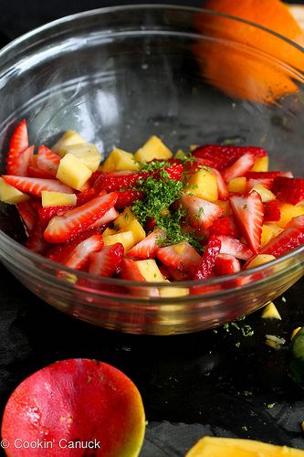 Strawberry and Mango Fruit Salad Recipe | cookincanuck.com #recipe #vegan #vegetarian #glutenfree by CookinCanuck, via Flickr Mango Fruit Salad, Strawberry Mango Salad, Mango And Strawberry, Salad Strawberry, Salad Breakfast, Strawberry Salad Recipe, Salads For Kids, Fruit Mango, Breakfast Fruit