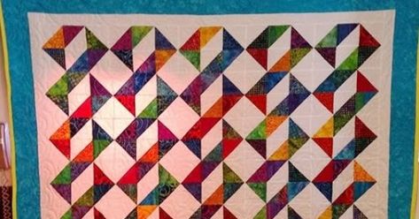 Ribbon Dance Quilt - Tutorial Ribbon Dance Quilt Pattern, Dancing Ribbons Quilt Pattern Free, Ribbon Quilt Pattern, Quilt Pattern Free, Ribbon Dance, Triangle Quilts, Charm Pack Quilts, Twisted Ribbons, Ribbon Quilt