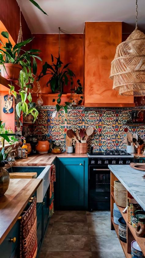 Boho Kitchen Design, Modern Bohemian Kitchen, Boho Style Kitchen, Boho Kitchen Ideas, Rattan Pendant Lights, Colorful Tiles, Boho Kitchens, Kitchen Layouts, Bohemian Kitchen