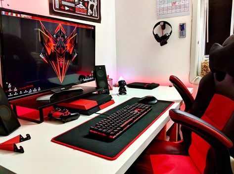 Black and red is a killer color combo ❤️🖤 What do you think ? _______________________________________ * Follow @setupedia * Turn on… Black And White Gaming Setup, Black Gaming Room, White Gaming Setup, Gaming Room Design, Gaming Desk Accessories, Game Setup, Computer Gaming Room, Gamer Setup, Pc Gaming Setup