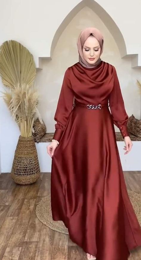 Urban Modesty, Maroon Hijab, Hijab Gown, Modesty Dress, Dresses Hijab, Bronze Dress, Fashion Modest, Dress Muslim, Kurti Designs Party Wear