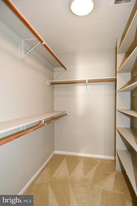 Rectangular Walk In Closet, Simple Large Walk In Closet, 4x8 Closet Layout, Simple Walk In Closet Design, Walk In Closet Long And Narrow, L Shape Closet Design, Walk In Closet Rectangular, Simple Closet Designs, Tiny Walk In Closet Dimensions