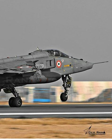 DEB RANA (@deb_rana) en Instagram: "The jaguar of Indian AirForce has been silently carrying out the role of a deep penetration strike…" Indian Air Force Aesthetic, Indian Airforce Aesthetic, Defense Aesthetic, Airforce Aesthetic, Indian Fighter Planes, Navy Seal Wallpaper, Air Force Wallpaper, Air Force Pictures, Indian Airforce