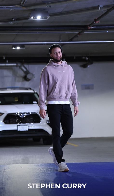 Steph Curry Outfits, Stephen Curry Basketball, Nba Drip, Curry Basketball, Without Borders, Steph Curry, Mens Fashion Casual Outfits, Stephen Curry, Mens Fashion Casual