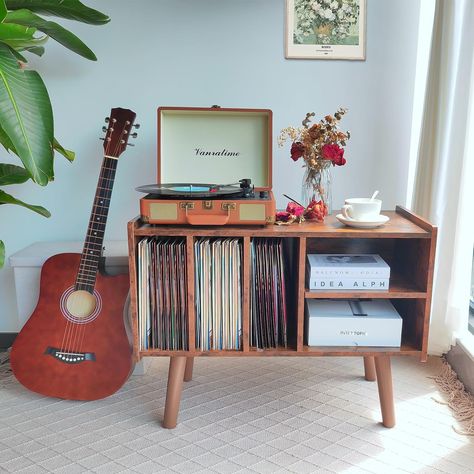 Elevate your music setup with a sleek record player stand, designed with integrated vinyl storage, combining a touch of vintage charm with modern functionality for music enthusiasts. Vinyl Player Setup, Vinyl Setup, Record Player Setup, Shelf Mid Century, Music Setup, Player Aesthetic, Modern Record Player, Tokyo 2023, Stand For Bedroom