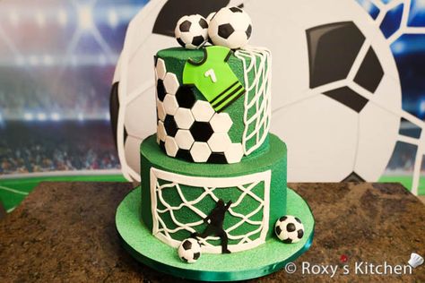 Fifa Cake, Soccer Themed Cake, Football Cake Design, Soccer Cakes, Football Themed Cakes, Soccer Ball Cake, Soccer Birthday Cakes, Football Birthday Cake, Soccer Cake