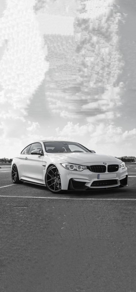 Bmw M4 White Wallpaper, White Bmw Wallpapers, White Bmw Aesthetic, White Car Wallpaper, Bmw Wallpaper Iphone, Bmw M4 White, Bmw 2014, Bmw Car Models, Bmw White