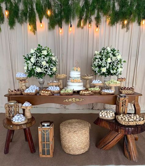 Deco Champetre, Dessert Bar Wedding, Simple Wedding Decorations, Wedding Dessert Table, Rustic Cake, Civil Wedding, Indoor Wedding, Wedding Desserts, Rustic Wedding Decor